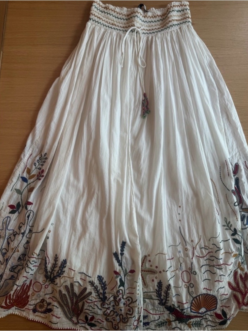 Zara 2-piece Linen Maxi Skirt and Shirt with Multicolor Embroidered Hem - Picture 3 of 6